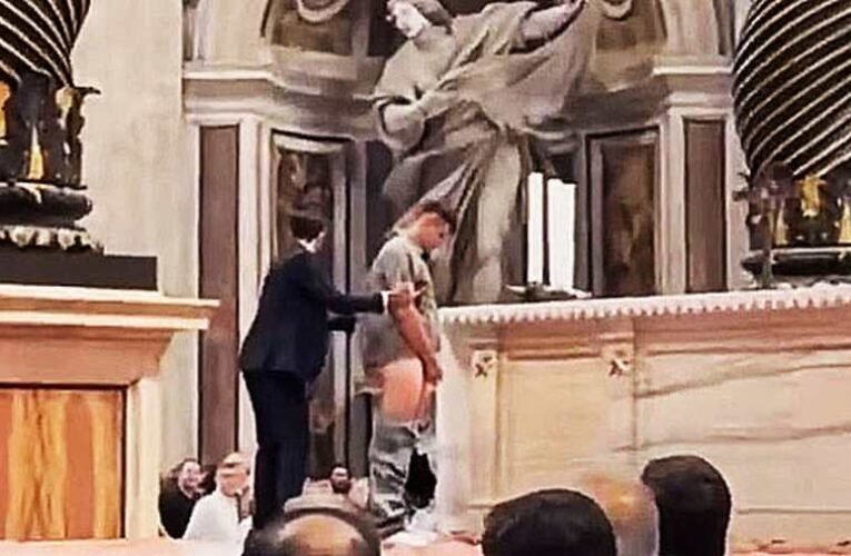 Ördög jár a Vatikánban…