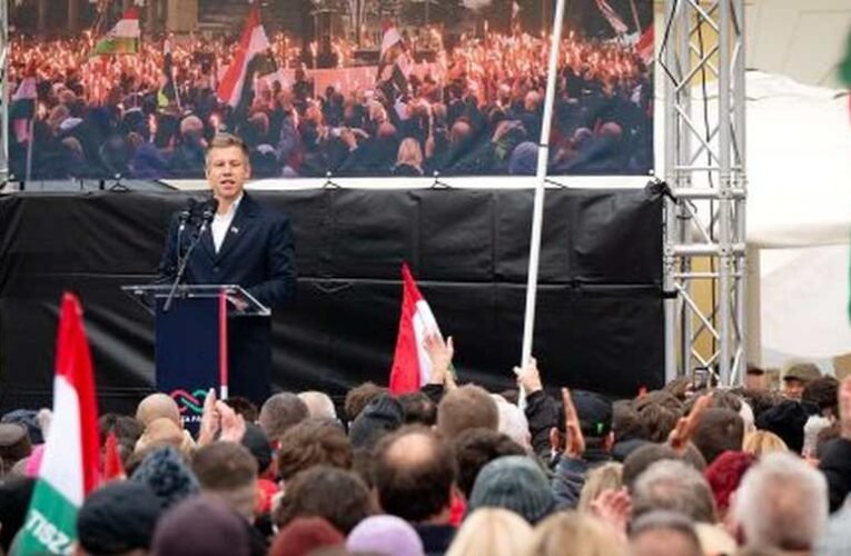 Magyar Péter máris miniszterelnöki pozícióban tetszeleg, szerinte még sosem állt ilyen jól a Tisza Párt