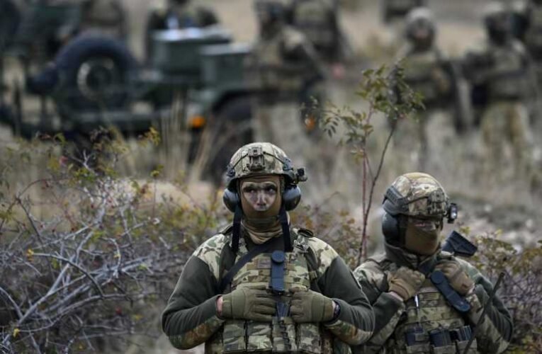 Irakban maradnak a magyar katonák 2026 végéig, hogy küzdjenek az Iszlám Állam ellen és védjék a keresztényeket