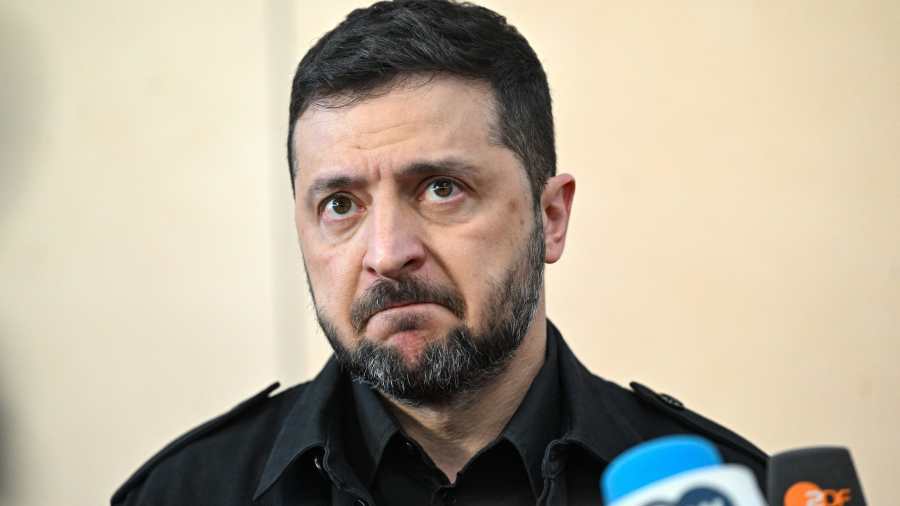 Kiemelt kép: Volodimir Zelenszkij ukrán elnök Koppenhágában 2025. október 2-án. (Fotó: MTI/EPA-PAP/Radek Pietruszka)