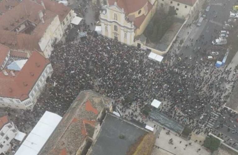 Hazaáruló! – kiáltották be Magyar Péter egyre fogyatkozó rendezvényén