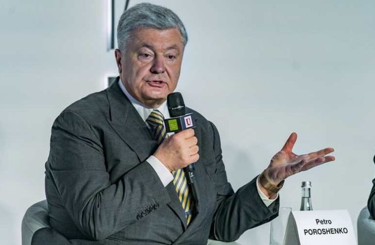 A Porosenko vezette ukrán „ellenzék” Zelenszkij kormányának távozását követeli