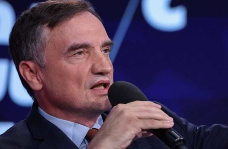 Magyarországra menekült lengyel miniszter: Tusk kenőpénzt fogadott el, egy bűnbandával állunk szemben