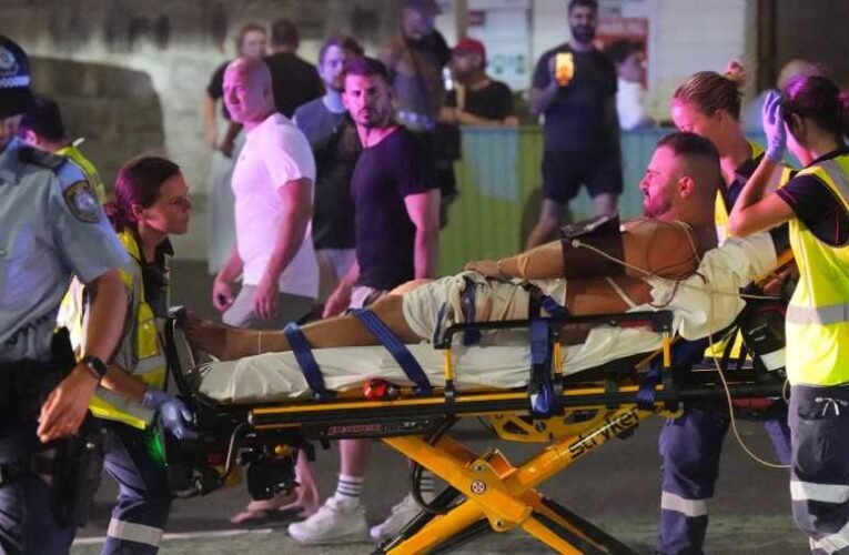 Egy bevándorló apa és fia követte el Ausztrália harminc éve legsúlyosabb terrortámadását