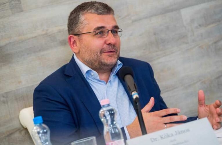 A kórházak felét bezáratná az SZDSZ Tisza Párt körül felbukkanó korábbi elnöke