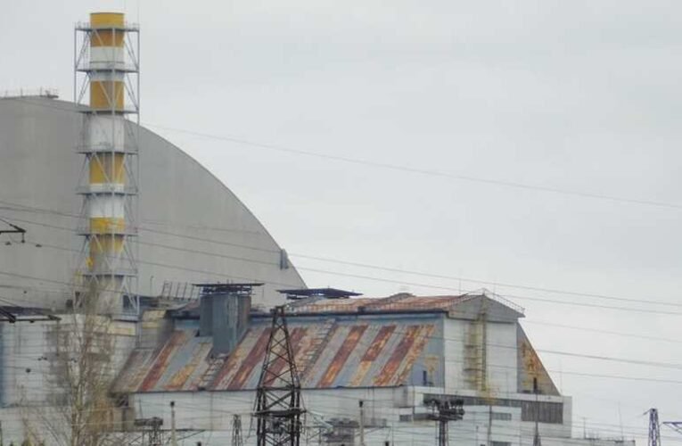 NAÜ: Komoly gond van a csernobili atomerőmű szarkofágjával