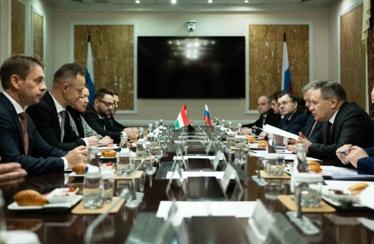 Szijjártó Péter: Jó hírek Paks2 kapcsán