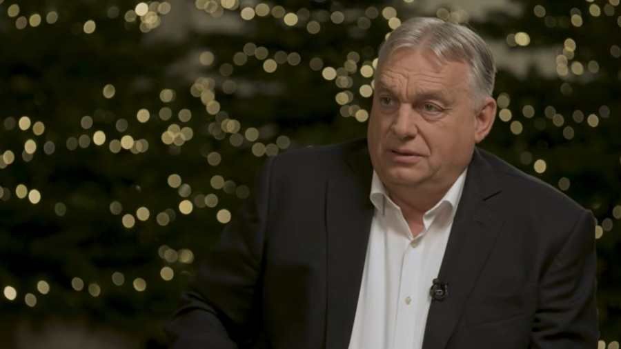 Kiemelt kép: Orbán Viktor a Lentulai Krisztiánnak adott, december 14-én megjelent interjújában a Karmelita Kolostorban (Forrás: Youtube/Mandiner)