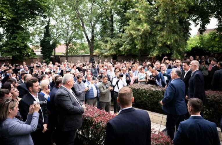 RMDSZ-felmérés: Az erdélyi magyarok több mint 90 százaléka bízik Orbán Viktorban