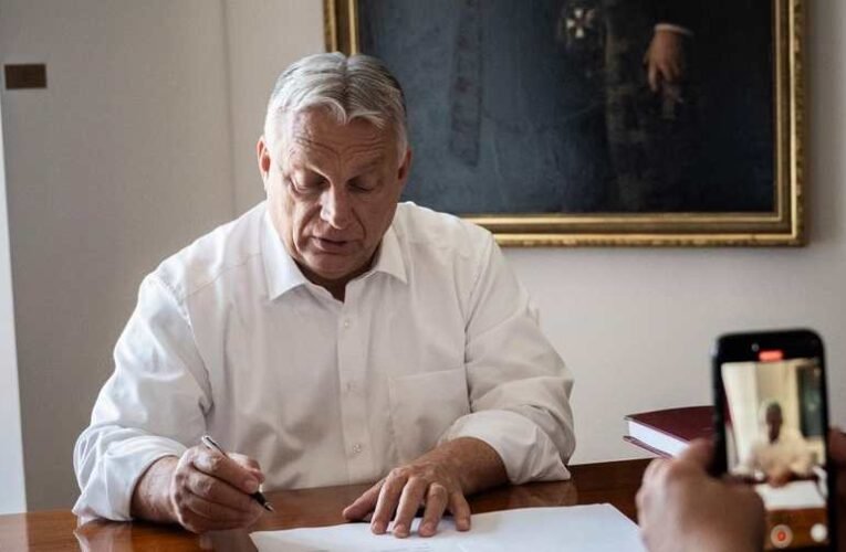 Orbán Viktor: Lesöpörjük az asztalról a tiszás megszorító csomagot