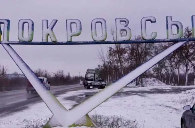 Vlagyimir Putyin bejelentette Pokrovszk elfoglalását, hallgatólagosan Ukrajna is elismerte a vereséget