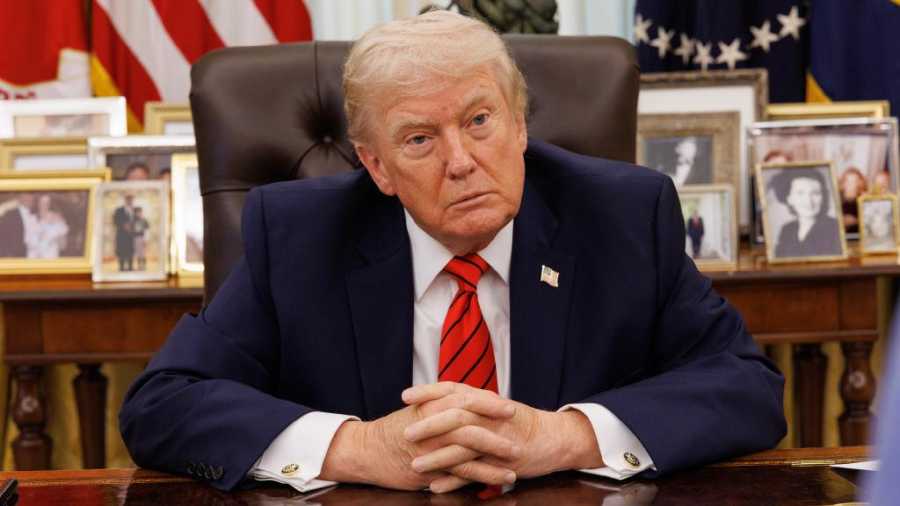 Kiemelt kép: Trump elnök a The Postnak elmondta, hogy létezik egy titkos, új fegyver, amelyet ő „Discombobulatornak” nevezett, ami megbénította a venezuelai védelmet a január 3-i caracasi amerikai rajtaütés során. / Fotó: Tamara Beckwith / NY Post