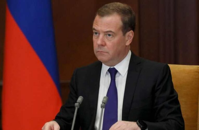 Medvegyev: Oroszország nem fogadja el nyugati katonai kontingens jelenlétét Ukrajnában