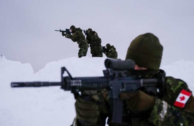 Kanada mudzsahedin-modellt készít egy esetleges amerikai invázió ellen – jelentette a média