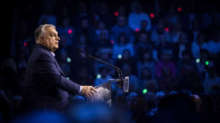 Orbán Viktor Hatvan országjárás fórum beszéd