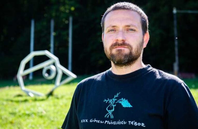 Bilincsben vitték el