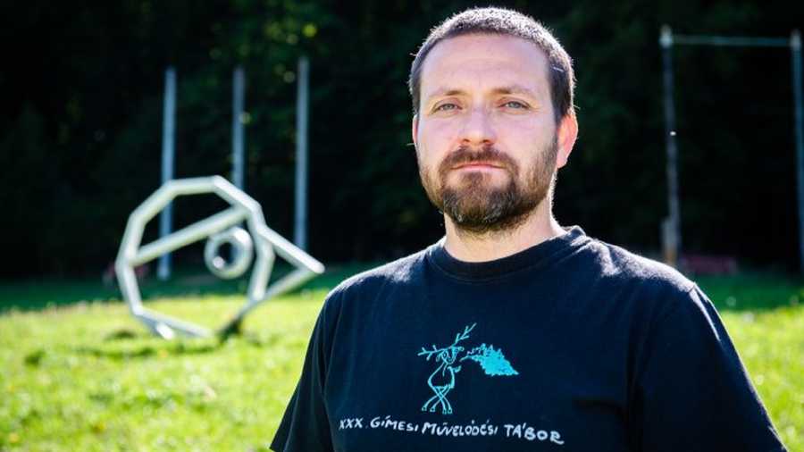 Bilincsben vitték el