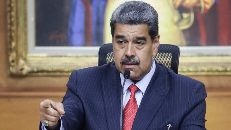 Kiemelt kép: Nicolás Maduro venezuelai elnök sajtótájékoztatót tart a Miraflores-palotában, a caracasi elnöki rezidencián, 2024. július 31-én, három nappal az elnökválasztás után. Fotó: MTI/EPA/EFE/Ronald Peña R