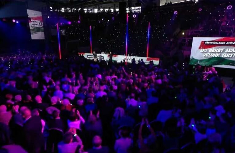 „Aki belénk harap, annak kitörik a foga!” – Békéscsabai eskü a béke és a szabadság mellett