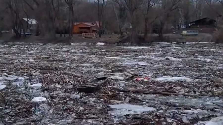 Tisza folyó szemétszennyezés Ukrajna határ 2026