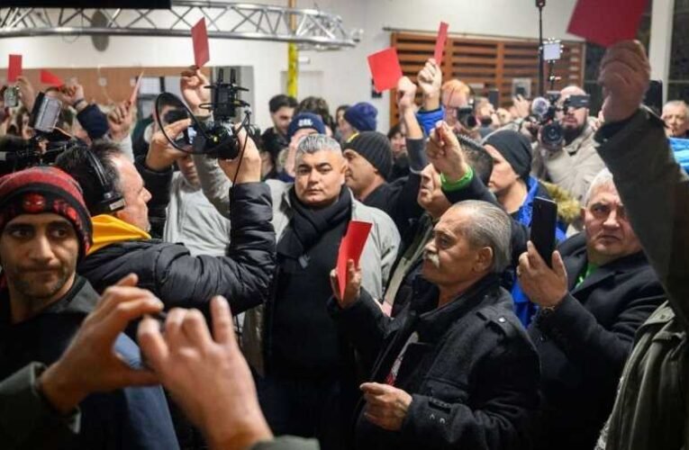 Megverték az informátort, aki leleplezte a lefizetett tiszás provokátorokat (videó)