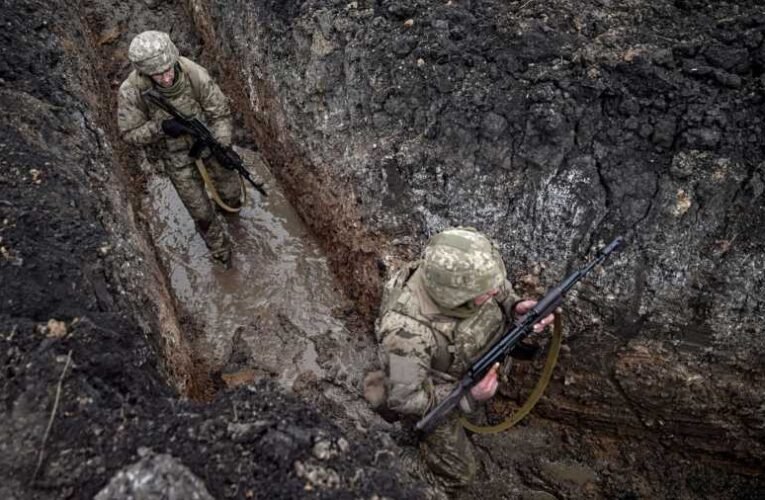 Megfagynak az ukránok a fronton, nem csak aranybudira kellett volna költeni