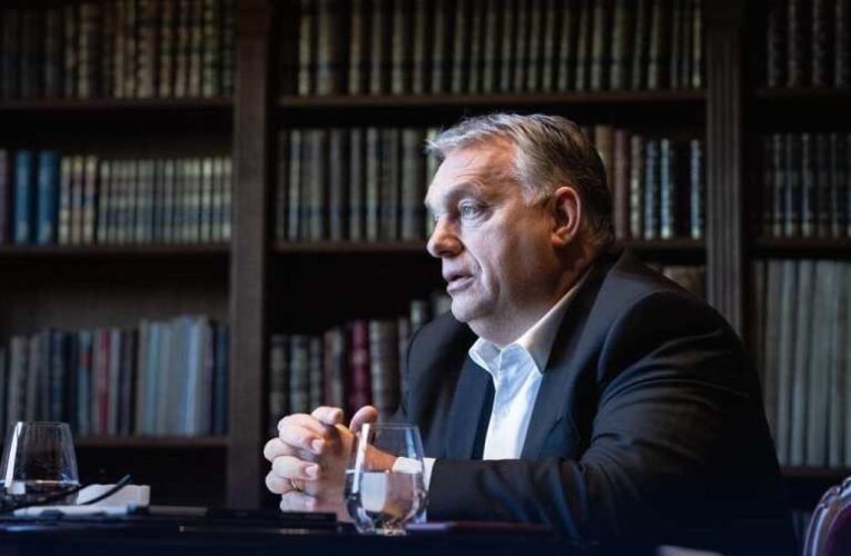 Tények Kijevből: hazatér a magyar delegáció – Orbán Viktor üzent