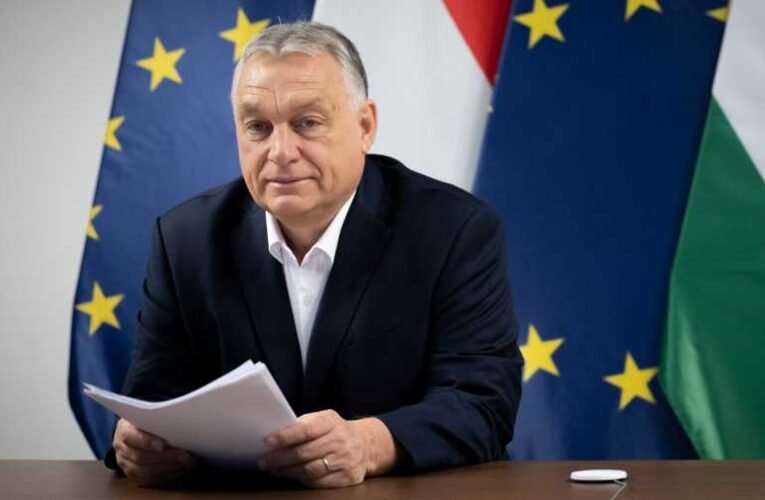 Orbán Viktor: „Küldetés teljesítve” – hazatértek a kárpátaljai magyar hadifoglyok