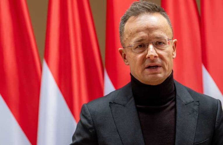 480 milliárd forint készpénzben – Szijjártó kérdez, Kijev hallgat