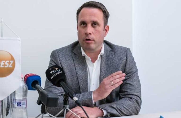 Politikai terror a munkahelyen: Kötelezővé tette alkalmazottjainak a Tiszára szavazást egy cégvezető