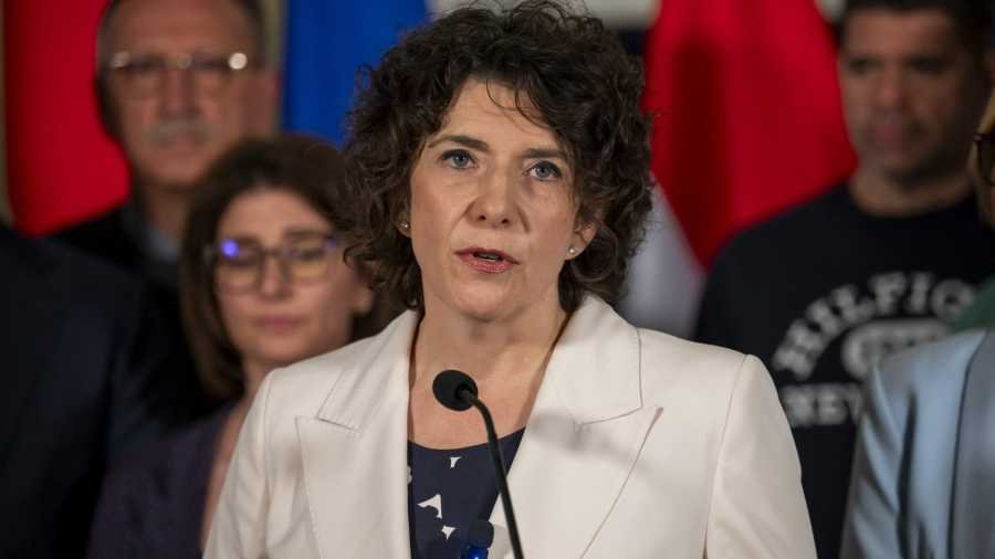 Végjáték, Dobrev Klára, DK