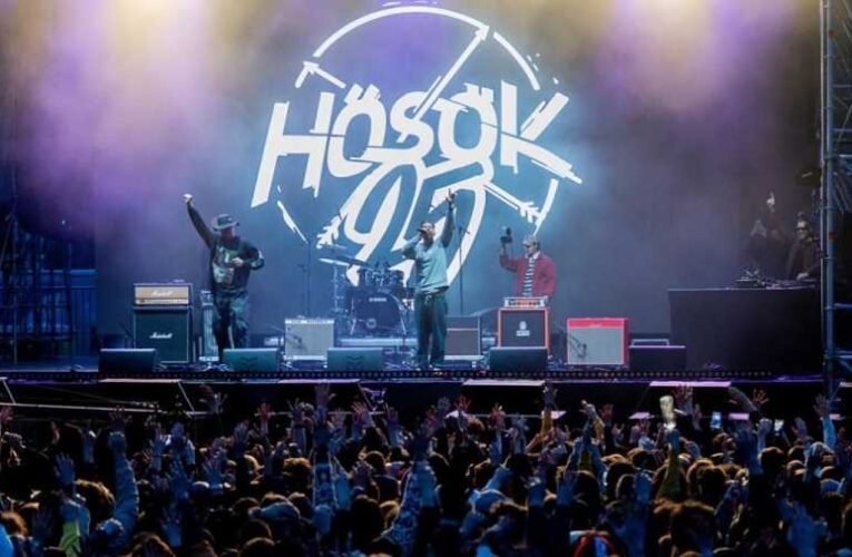 Botrány a Hősök terén: Szeméremsértés, rongálás és gyújtogatás kísérte a „rendszerbontó” koncertet