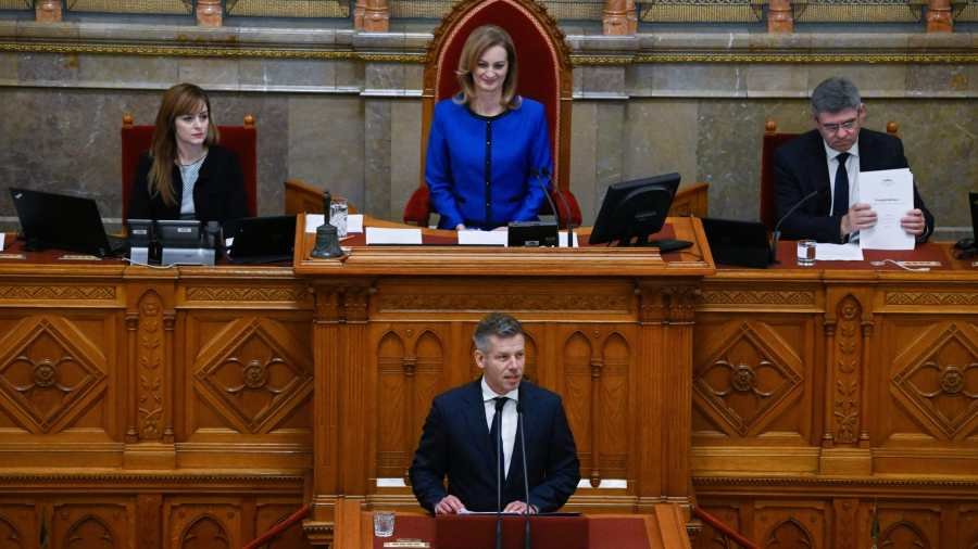 Magyar Péter, Forsthoffer Ágnes