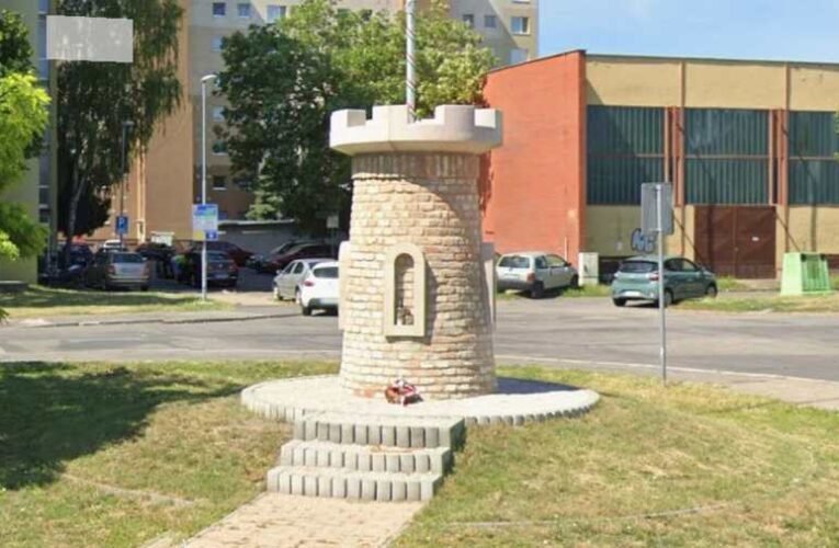 Nem bírnak magukkal a Benes-dekrétumok örökösei: Hiába mentették fel a dunaszerdahelyi Nemzeti Összetartozás Emlékműve alkotóit, a szlovák hatóságok tovább vegzálják őket
