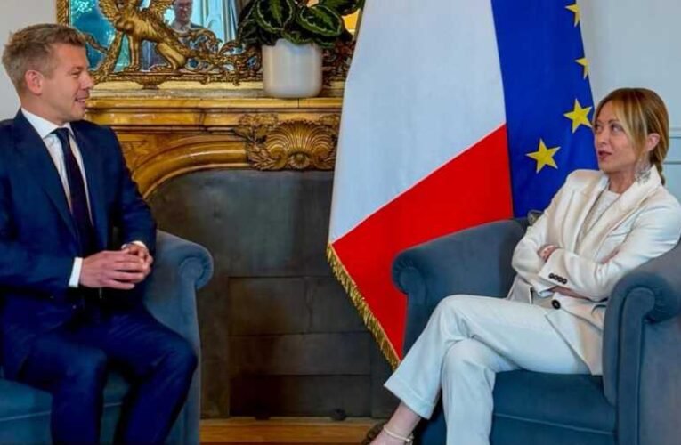 Magyar Péter Rómában tárgyalt Giorgia Melonival és budapesti látogatásra hívta az olasz kormányfőt