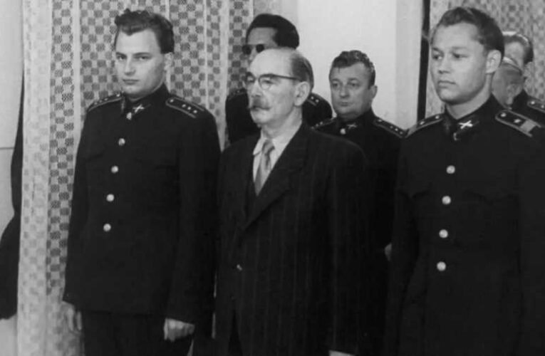 Június 16. kettős évfordulója: 68 éve végezték ki, 37 éve temethette el végre a nemzet Nagy Imrét