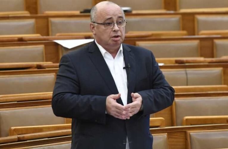 „Jelentsenek fel!” – Balla György pontról pontra zúzta szét a tiszás rágalomhadjáratot