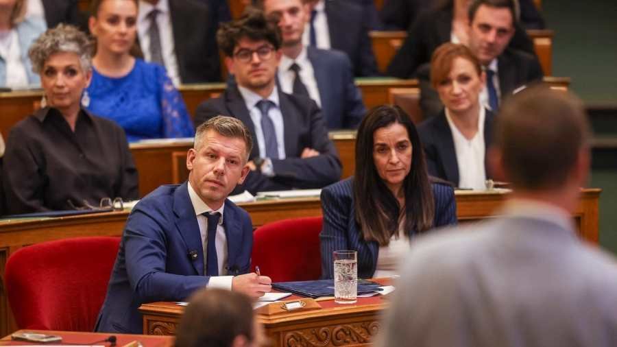 Magyar Péter és Orbán Anita