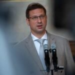 Gulyás Gergely szembesítette Magyar Pétert a parlamentben