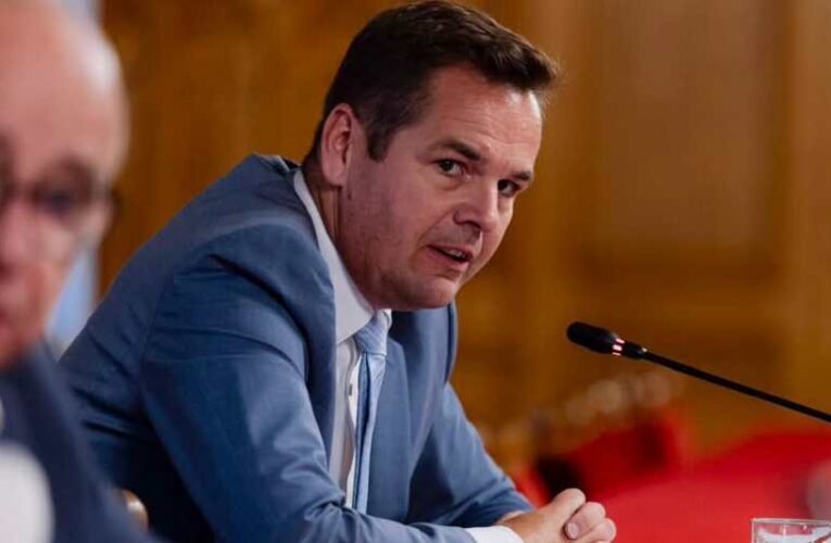 Újabb hazugság: Nem energiatakarékosság miatt maradt el a parlamenti ülés!