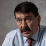 „A sánta kutya ma is megelőzte a miniszterelnököt” – Áder János keményen kiosztotta Magyar Pétert