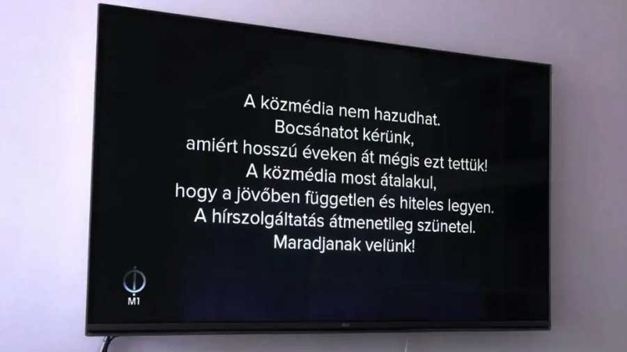 A demokrácia halála! Hat vezetőt függesztettek fel - időlegesen leállt a hírszolgáltatás, Császár Attilát biztonságiak kísérték ki a székházból