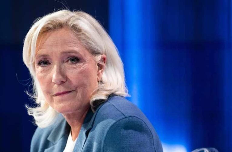 Marine Le Pen keményen beszólt Magyar Péternek: "lábbal tiporja a demokráciát"