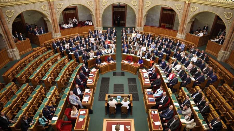 Ma a Tisza Párt kútba dobta a demokráciát Magyarországon