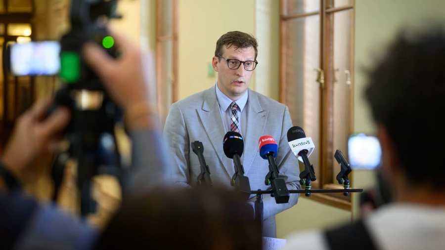Panyi Miklós berúgja az ajtót: ráomlik a kártyavár az aljas hálózatra | NIF