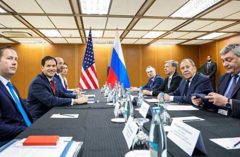 Lavrov kemény figyelmeztetése Rubiónak: Azonnal be kell fejezni az Ukrajna részére történő további fegyverszállításokat