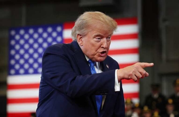 Trump azzal fenyegetőzik, hogy a sz@rt is kibombázza Ománból, amennyiben…