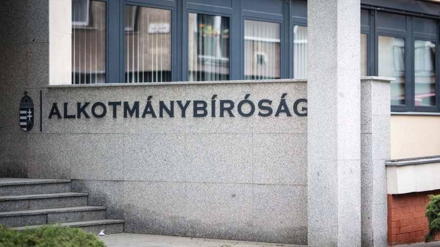Két köztársasági elnök vagy elárult Alkotmánybíróság? Itt a Fidesz-beadvány sorsa | NIF