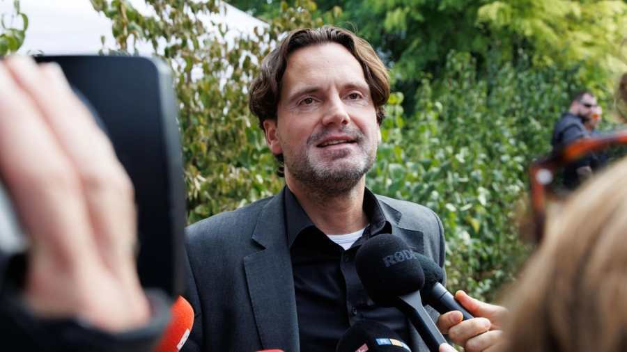 Szerverek megőrzésre: visszakapta eszközeit a Fidesz, de tilos bekapcsolni | NIF