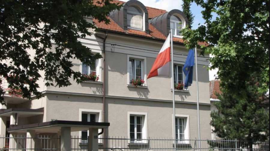 Diplomáciai botrány Szlovéniában: lengyel tisztviselő zuhant ki a harmadik emeletről | NIF